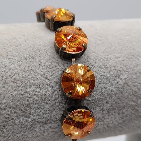 Rivoli Crystal Rhinestone Sabika Style Bracelet, 5 Gold Rhinestones, 9 Inches - Picture 12 of 12